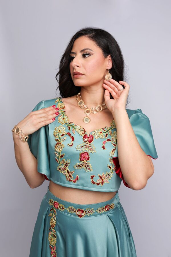 Cyrine – Image 2